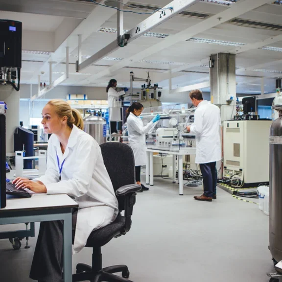 Pharma - Temperature Control - iStock-542935478