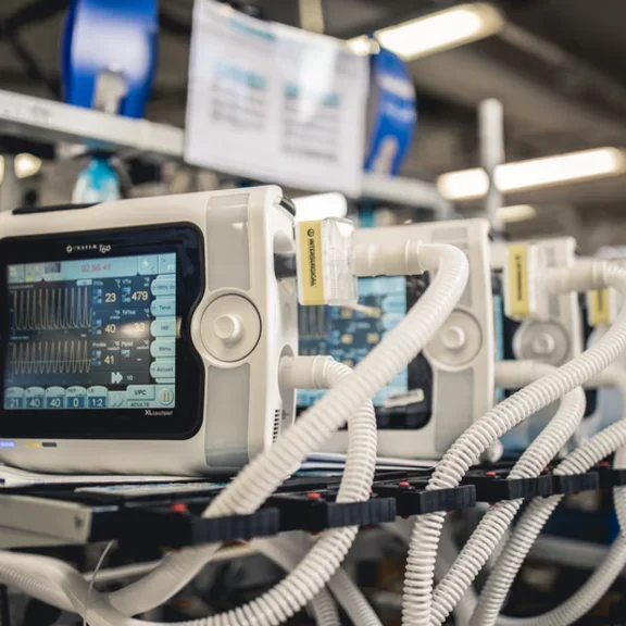 Ventilator manufacturing by Air Liquide Medical Systems 24